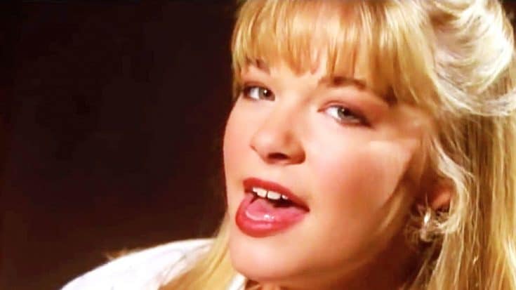 13-Year-Old LeAnn Rimes Makes Waves With Debut Single ‘Blue’ | Country Music Videos