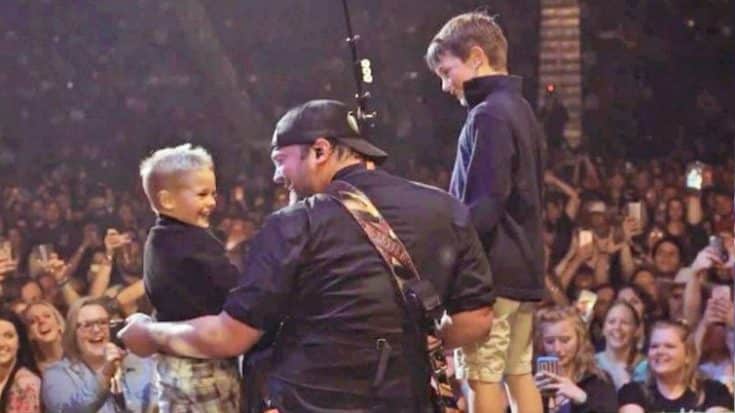 Lee Brice Chokes Up When Sons Run Onto His Stage During 2017 Show | Country Music Videos