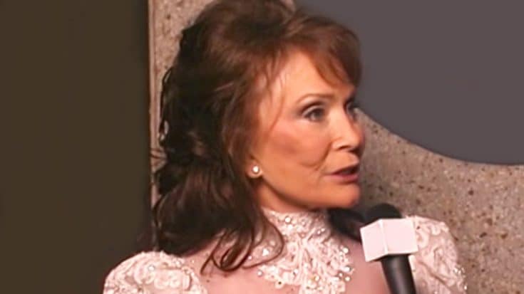 Loretta Lynn Says This Country Artist Should Have A Spot In The Hall Of Fame | Country Music Videos