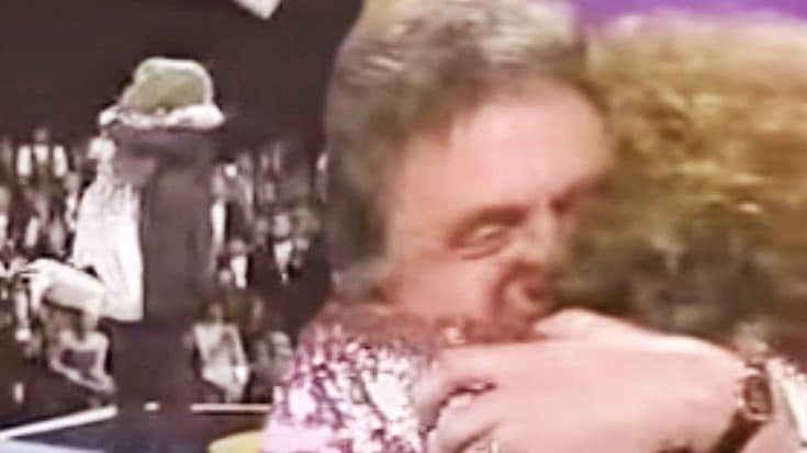 Loretta Lynn Rushes Into Johnny Cash’s Arms After Learning Fantastic News | Country Music Videos