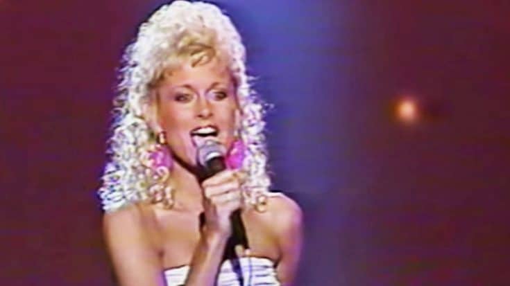Young Lorrie Morgan Honors Patsy Cline With Cover Of ‘I Fall To Pieces’ | Country Music Videos