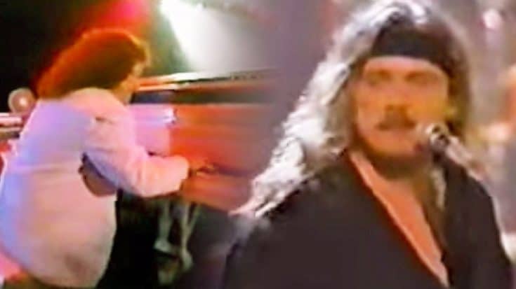 Skynyrd Hits The Stage With A Punch Of Southern Soul In ‘Good Lovin’s Hard To Find’ | Country Music Videos