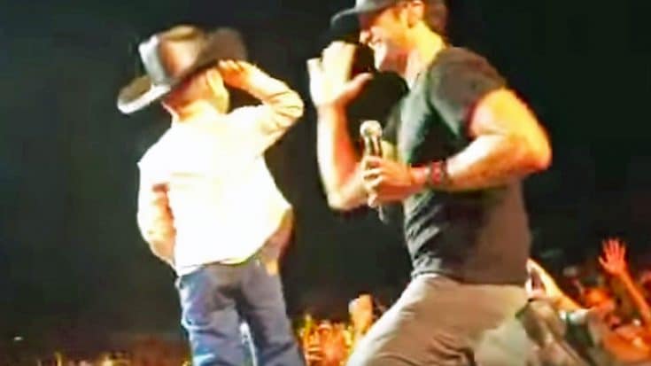 Luke Bryan Teaches Little Cowboy How To “Shake It” At 2013 Concert In Florida | Country Music Videos