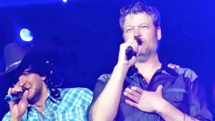 Luke Bryan Crashes Blake Shelton’s Stage To Sing An Alabama Classic | Country Music Videos