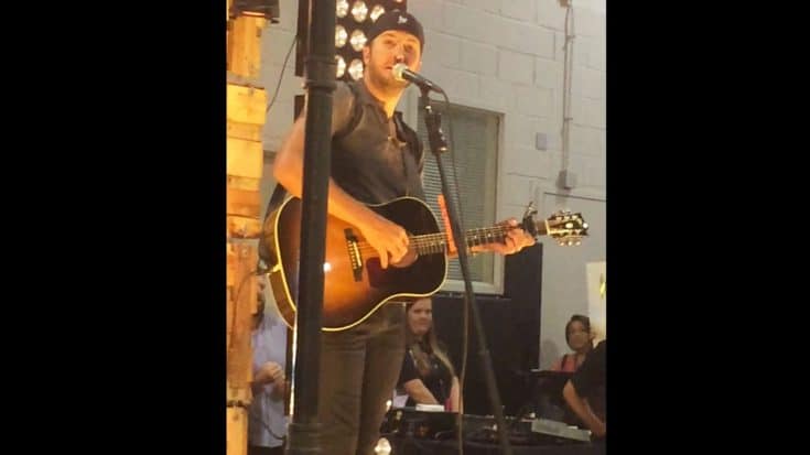 Luke Bryan Reunited With Old Neighbor From His Past, And It’s The Sweetest Surprise Ever! | Country Music Videos