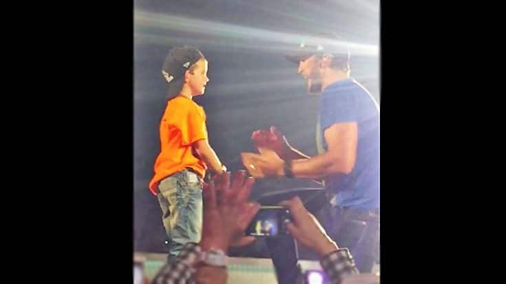 Luke Bryan Brings His Mini-Me On Stage For Adorable ‘Shake It’ Performance | Country Music Videos