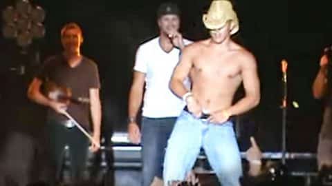 Shirtless And Marching To His Own >> Luke Bryan Shows Up Shirtless Fan During Sexy Concert Dance Off Shirtless And Marching To His Own >> Luke Bryan Shows Up Shirtless Fan During Sexy Concert Dance Off