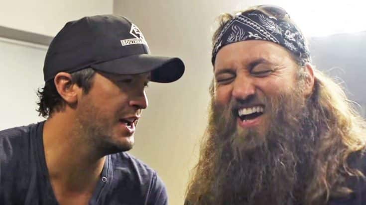 Willie Robertson Jams With Luke Bryan And Forgets Lyrics | Country Music Videos