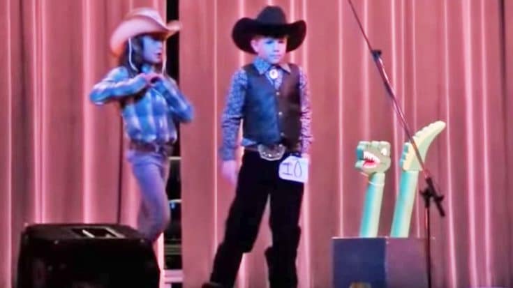 Adorable Cowboy & Cowgirl Perform Cute As Can Be ‘Louisiana Woman, Mississippi Man’ Lip Sync Duet | Country Music Videos