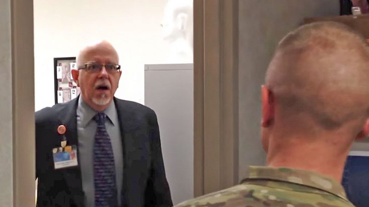 Father Breaks Down As Son Returns From Afghanistan & Crashes Work Conference | Country Music Videos