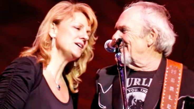 Merle Haggard & His Wife’s Impromptu ‘Jackson’ Duet Will Melt Your Heart | Country Music Videos