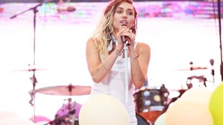 Miley Cyrus Shows Off Her Country Roots With Stunning ‘Jolene’ | Country Music Videos