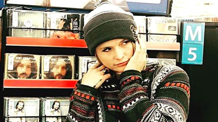 Amid Breakup Rumors, Miranda Lambert Shares Photo Of Saturday Night Snuggle Session | Country Music Videos