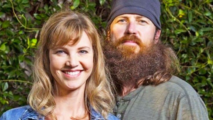 Jase And Missy Robertson Offer Heartfelt Advice To Duggar Girls In Midst Of Scandal | Country Music Videos