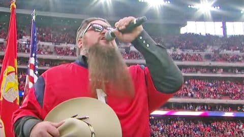 Sundance Head Honors Country With Moving National Anthem Performance | Country Music Videos