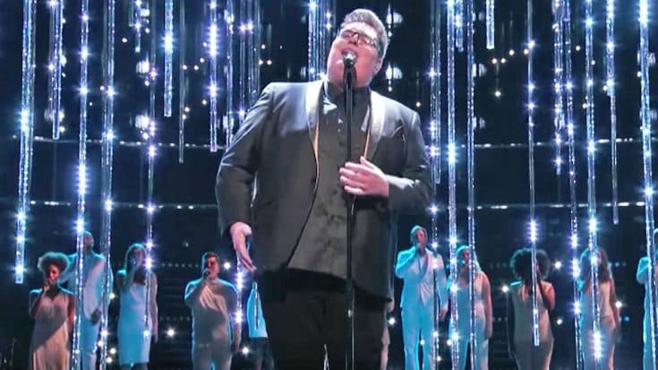 Hear ‘Voice’ Champion’s Chillingly Beautiful Performance Of ‘O Holy Night’ | Country Music Videos
