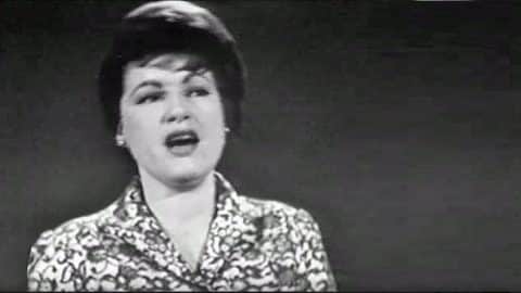 A Rare Look At Patsy Cline At Her Finest Just Days Before Her Untimely ...