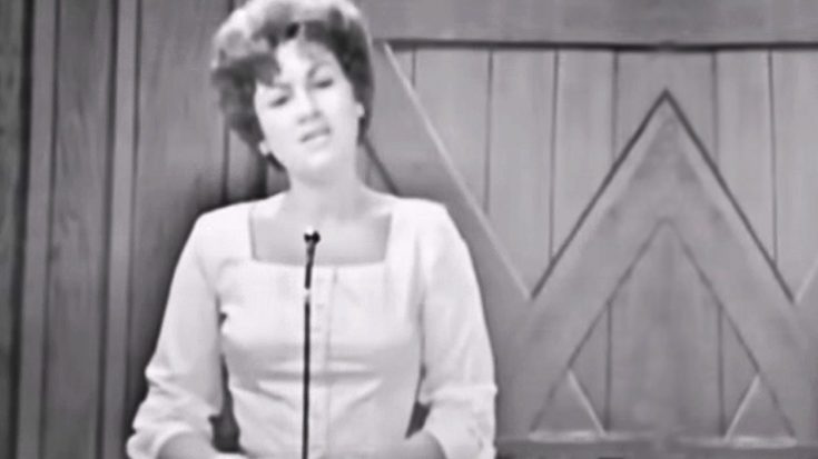 A Year Before Her Death, Patsy Cline Gives Live Performance Of “You’re Stronger Than Me” | Country Music Videos