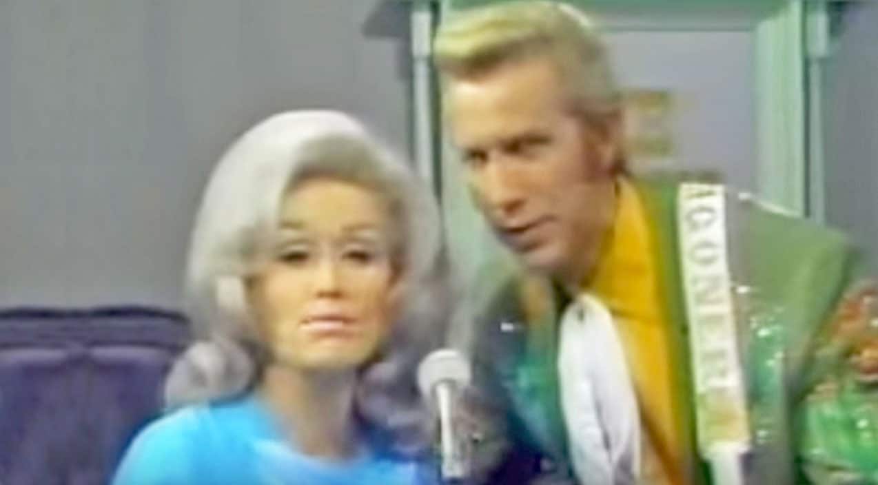 Dolly Parton & Porter Wagoner Mourn Lost Love With ‘Just Someone I Used to Know’ Duet | Country Music Videos