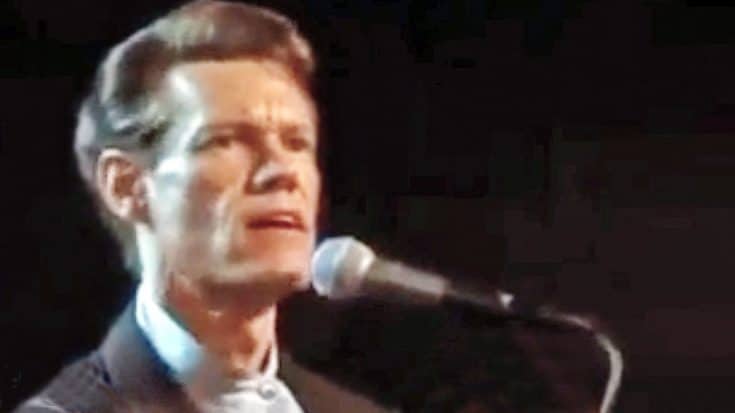 Randy Travis Embraces His Faith In Peaceful Performance Of ‘Just A Closer Walk With Thee’ | Country Music Videos