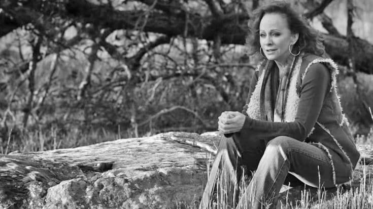 Reba McEntire Honors Late Father With Emotionally-Charged Song ‘Just Like Them Horses’ | Country Music Videos