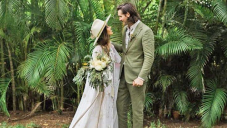 Duck Dynasty’s Rebecca Robertson Debuts Stunning Wedding Video | Country Music Videos