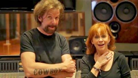 Ronnie Dunn Surprises Reba McEntire With Custom Gift | Country Music Videos