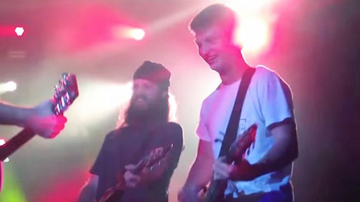 Jase Robertson And His Son Join Rock Band For Epic Lynyrd Skynyrd Tribute | Country Music Videos