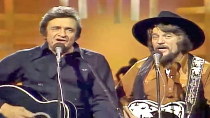 Waylon Jennings & Johnny Cash Get Rough & Rowdy With ‘There Ain’t No Good Chain Gang’ | Country Music Videos