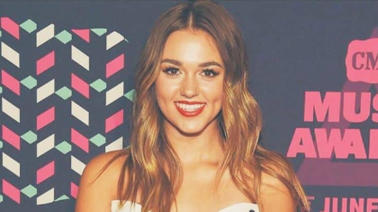 You’ll Never Believe Who Sadie Robertson Met At The CMT Music Awards | Country Music Videos