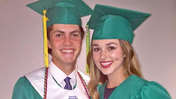 Two Duck Dynasty Stars Graduate High School | Country Music Videos