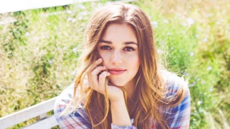 Sadie Robertson’s Clothing Line Possibly In Jeopardy | Country Music Videos