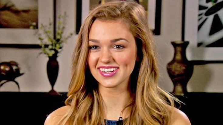 Sadie Robertson Breaks The Internet With Make-Up Free Selfie | Country Music Videos