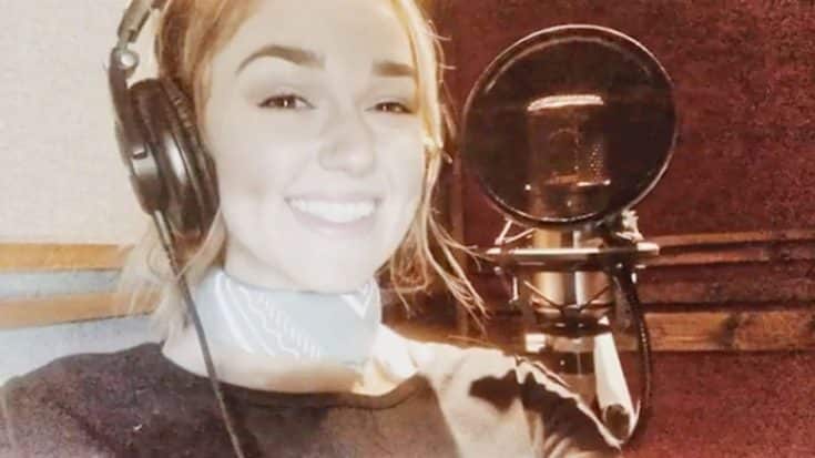Sadie Robertson And Christian Band Team Up For Inspiring Song | Country Music Videos