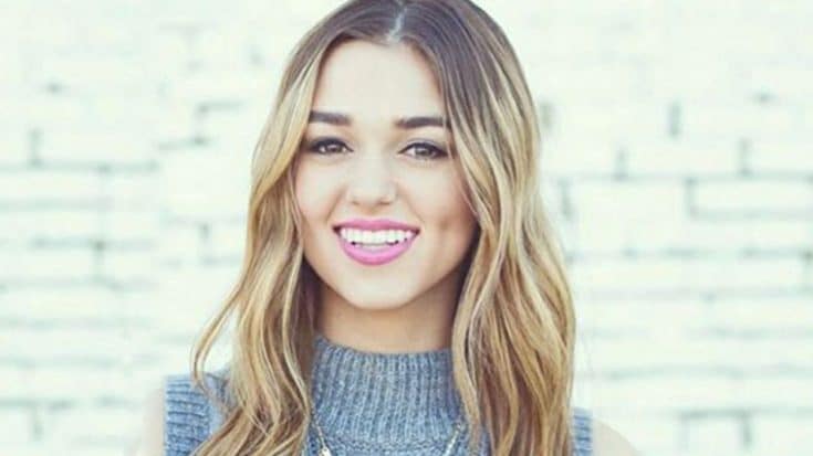 Sadie Robertson Has A HUGE Reason To Be Proud | Country Music Videos