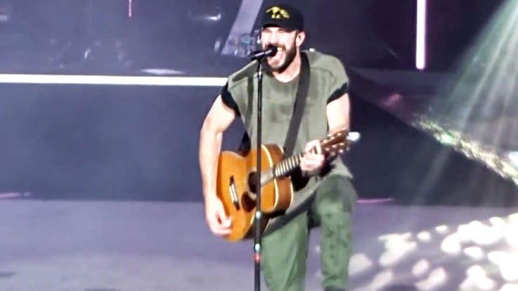 Sam Hunt Thrills Crowd With Sensational Twist On Travis Tritt’s ‘Great Day To Be Alive’ | Country Music Videos