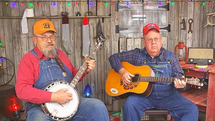 Bluegrass Brothers Sing About “Itch” They Mistakenly Gave Santa On Christmas Eve | Country Music Videos