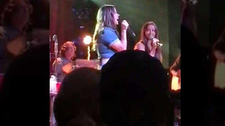 Sara Evans And 14-Year-Old Look-Alike Daughter Perform Jaw Dropping ‘Tennessee Whiskey’ Duet | Country Music Videos
