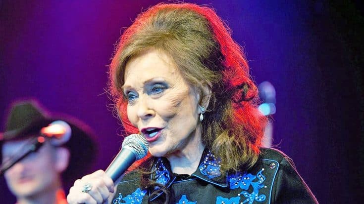 Loretta Lynn Needs Surgery After ‘Serious’ Fall, Cancels More Shows | Country Music Videos