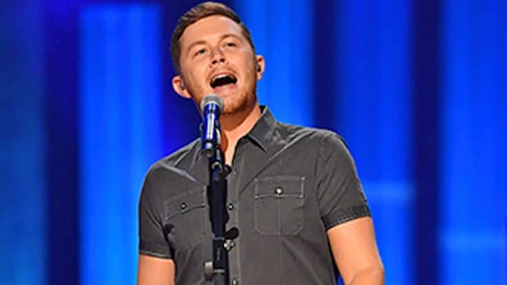 Scotty McCreery Brings Classic Country To Modern Crowd With George Jones’ ‘The Grand Tour’ | Country Music Videos