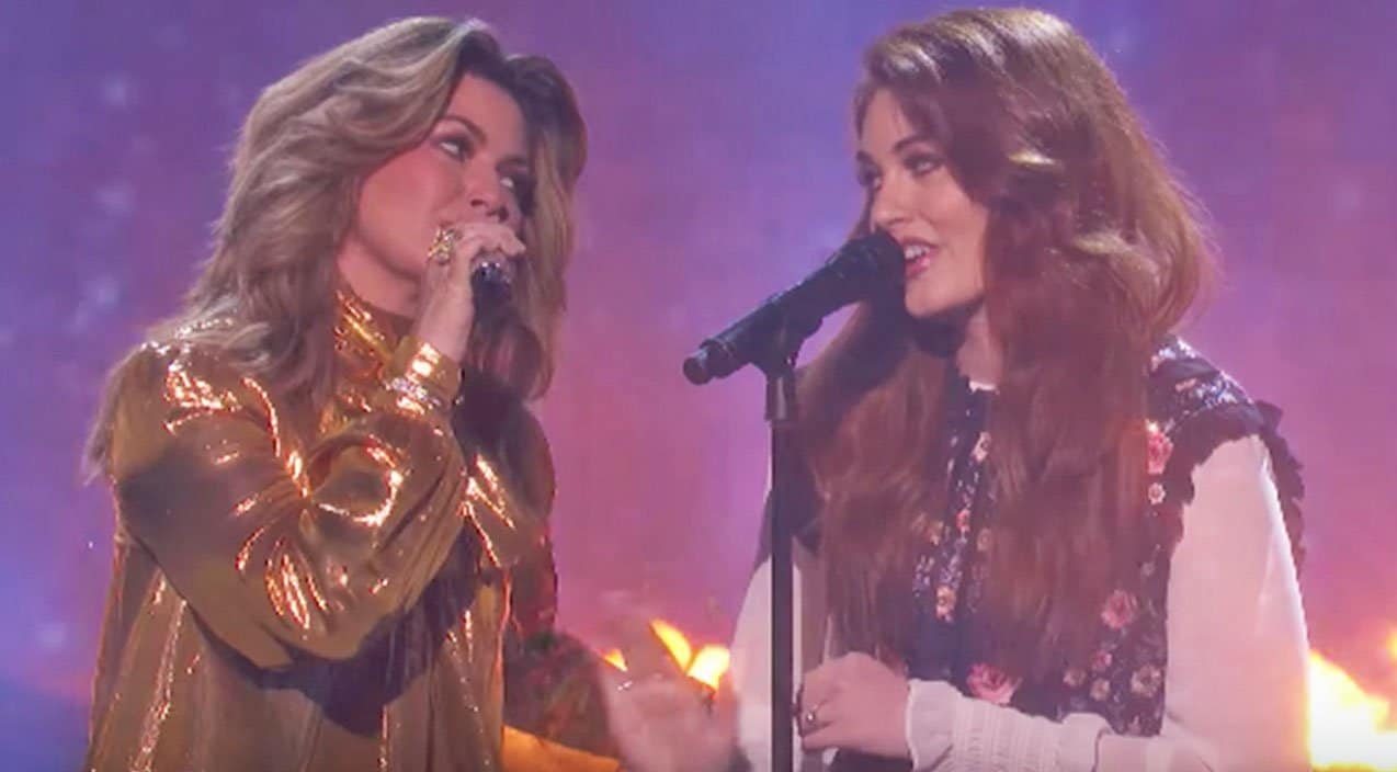 Shania Twain Joins Deaf Singer Mandy Harvey For “You’re Still The One” On S12 Of “AGT” | Country Music Videos