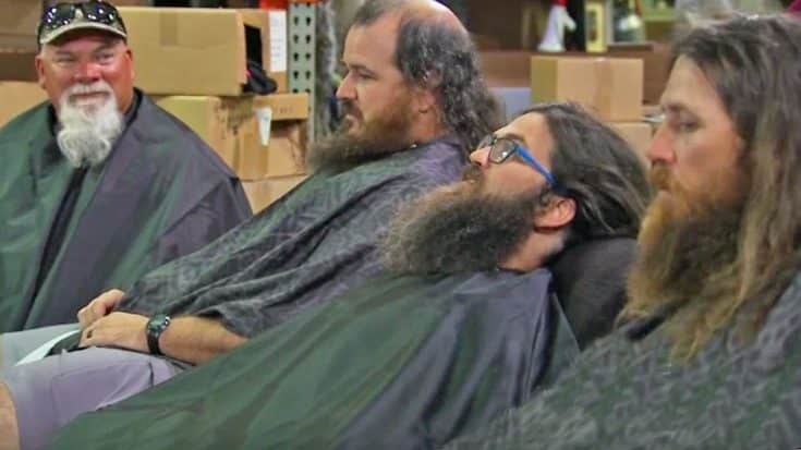 Duck Dynasty Men Get Lice And May Have To Shave Their Heads | Country Music Videos