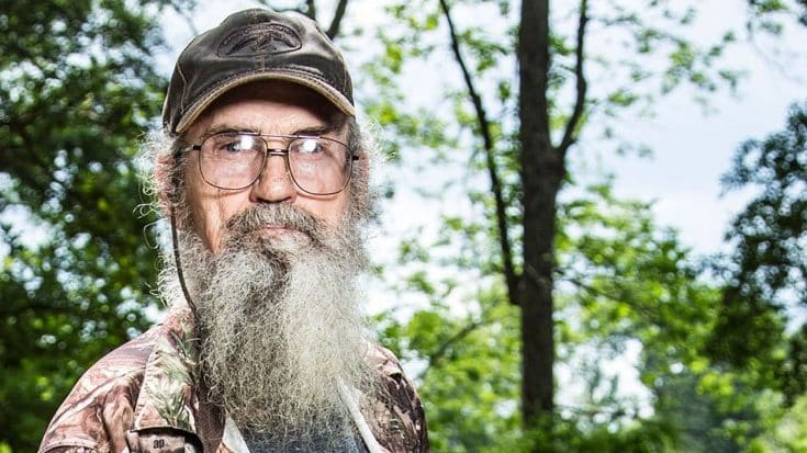 Uncle Si Charges Fans HOW MUCH To Take A Photo With Willie Robertson?! | Country Music Videos