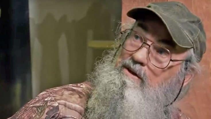 Uncle Si Writes His Own Theme Song For Brand New Show ‘Going Si-Ral’ | Country Music Videos