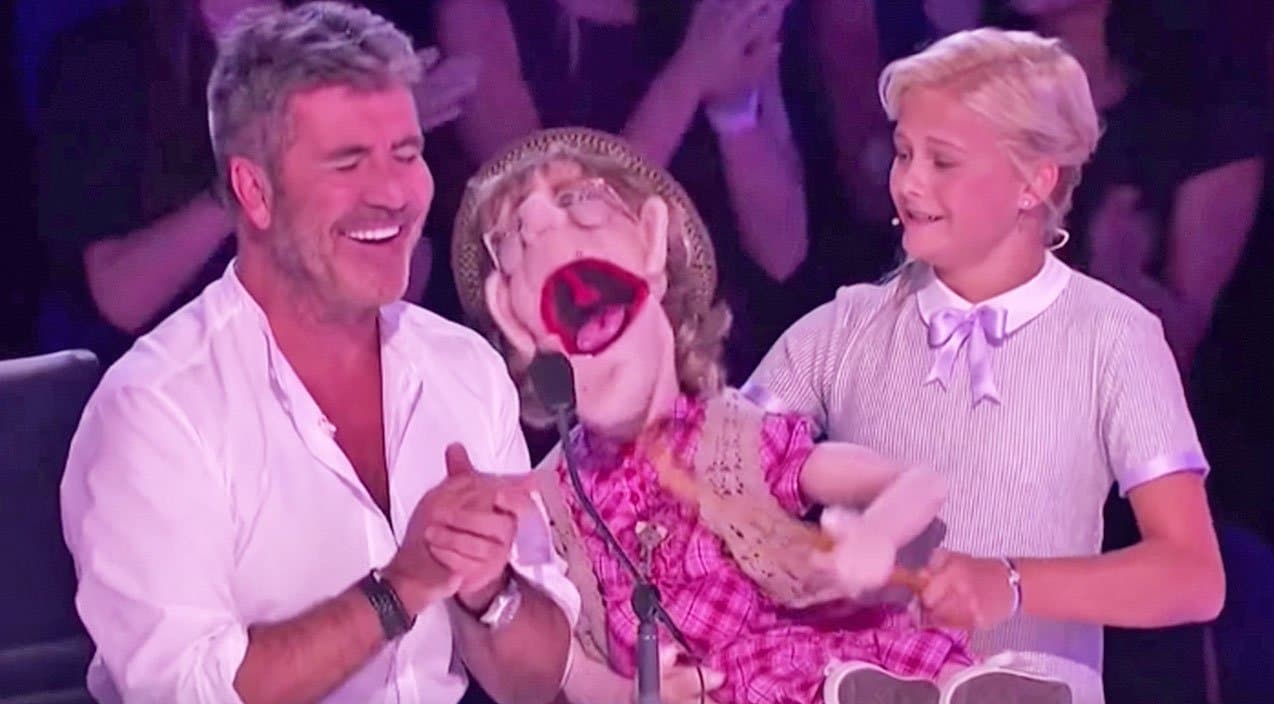 Darci Lynne’s Puppet Leaves Simon Cowell Blushing With Flirty Serenade | Country Music Videos