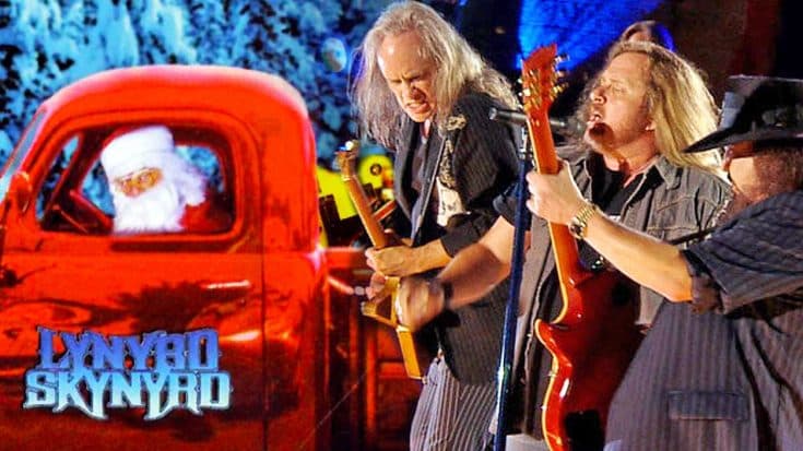 Santa Claus Gets A Southern Rock Welcome In Skynyrd’s Cover Of ‘Santa Claus Is Comin’ To Town’ | Country Music Videos