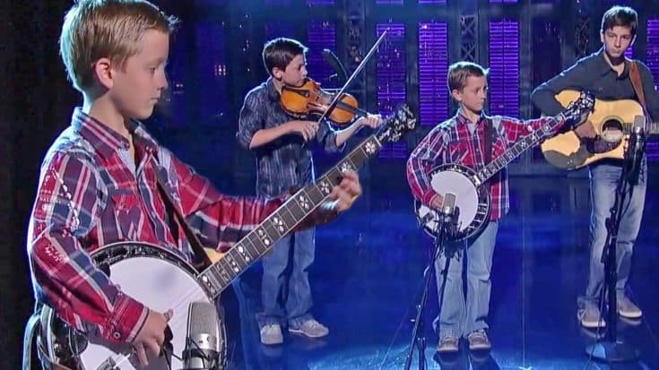 3 Young Brothers Take Over The Stage With Their Impressive Bluegrass Performance | Country Music Videos