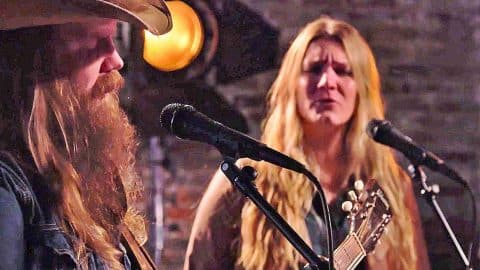 Chris Stapleton Wife Give Unforgettable Duet Of Traveller Country Rebel