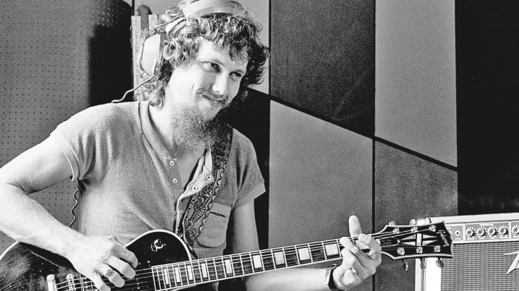 Steve Gaines Takes The Lead On ‘That Smell’ In Unearthed Audio From 1977 Sound Check | Country Music Videos