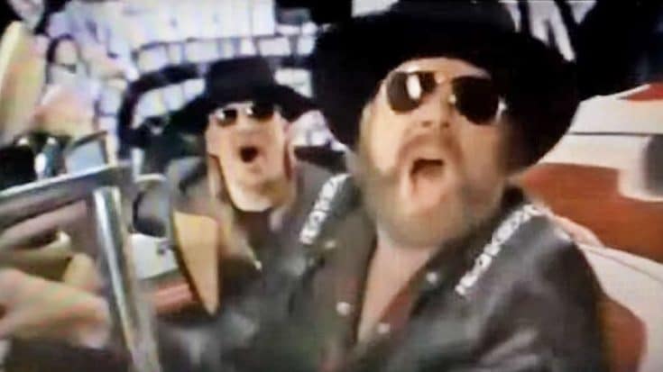Hank Williams Jr. & Kid Rock Kick Off 2003 Super Bowl With Opening Number | Country Music Videos